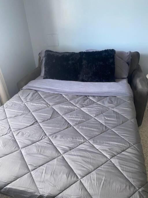 Right Next To West Edmonton Mall With Free Parking Экстерьер фото