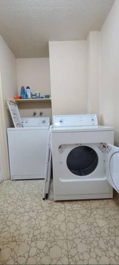 Right Next To West Edmonton Mall With Free Parking Экстерьер фото